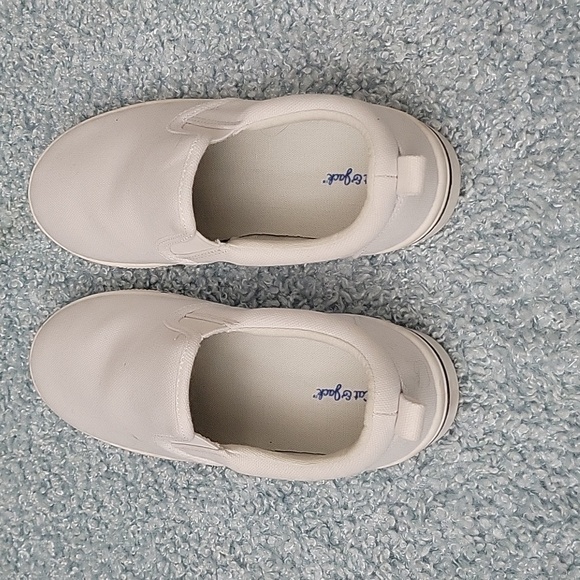 Cat & Jack Sneakers - Picture 3 of 6